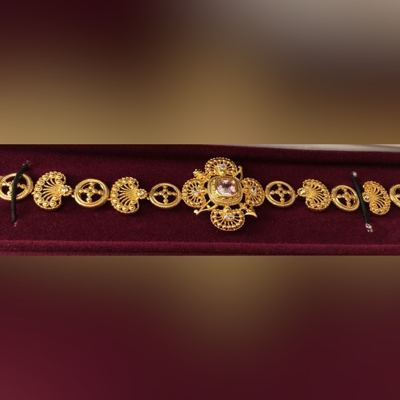NWT  JBK Camrose Kross  Lacy Goldtone Intricate Bracelet w/ Purple Stone  Box - Picture 2 of 2